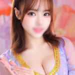 まるでお人形さんのように可憐なルックス、レムさんのご紹介です。
